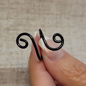 Black Swirl Adjustable Ring